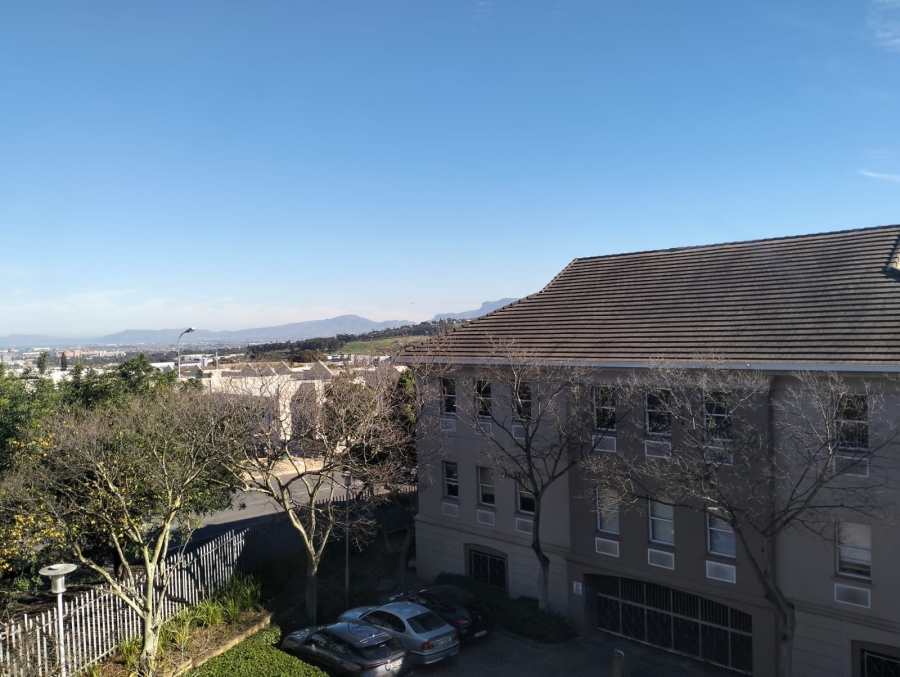 To Let commercial Property for Rent in Rosenpark Western Cape
